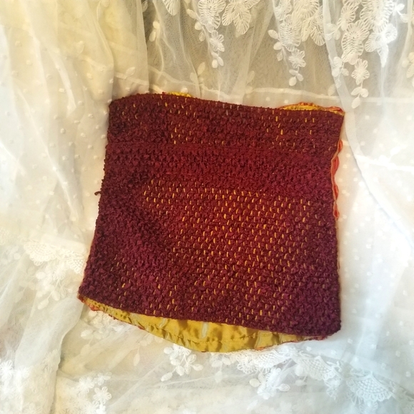 Child fairy tale top goes great with the gold tutu skirt streatch back - Picture 2 of 4